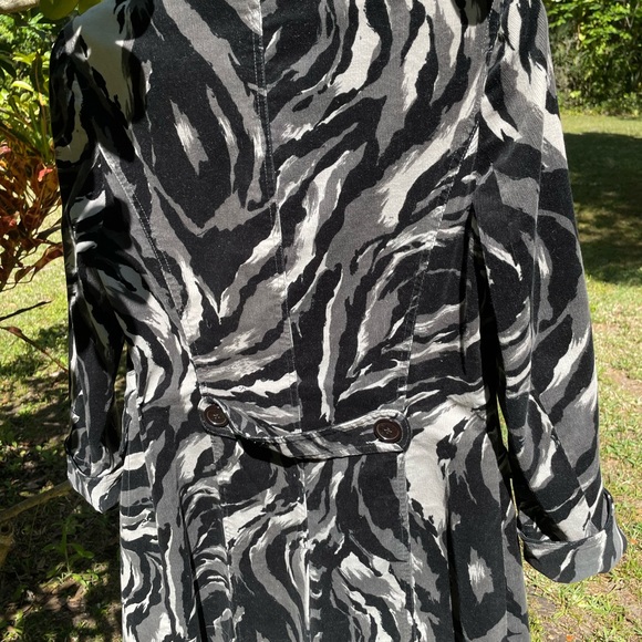 Coat - Picture 3 of 3